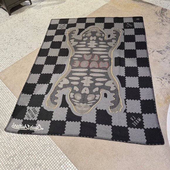 Louis Vuitton x Nigo LV Made Damier Tiger Wool Cashmere Throw Blanket - Picture 2 of 9